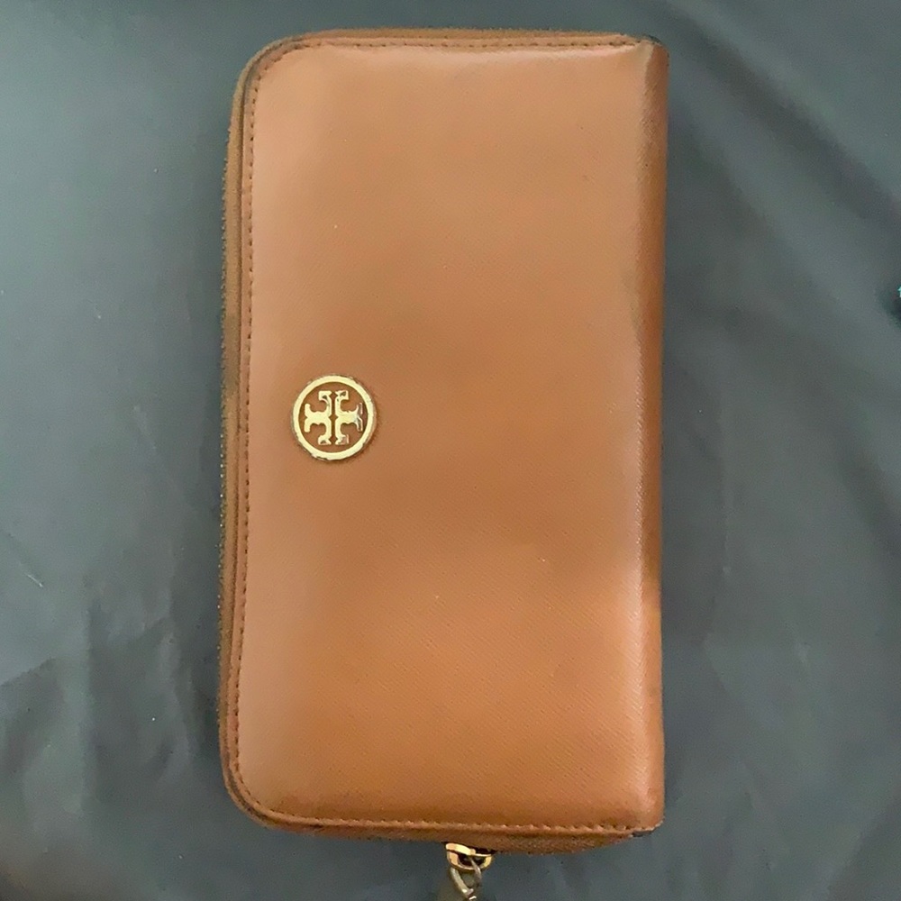 Tory Burch Walker Leather Continental Zip Wallet